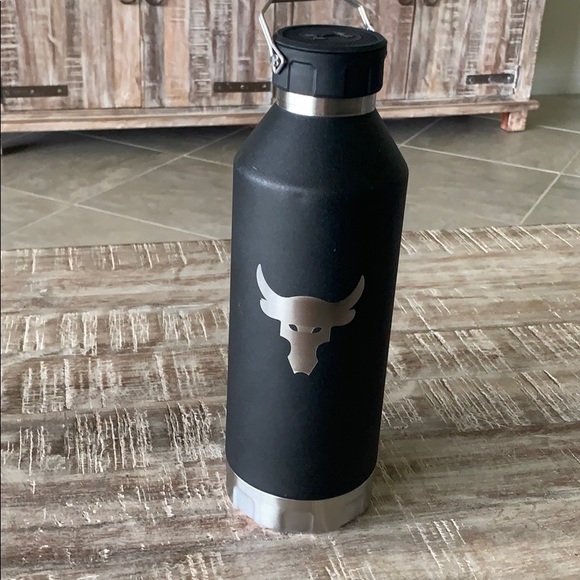 project rock water bottle sleeve